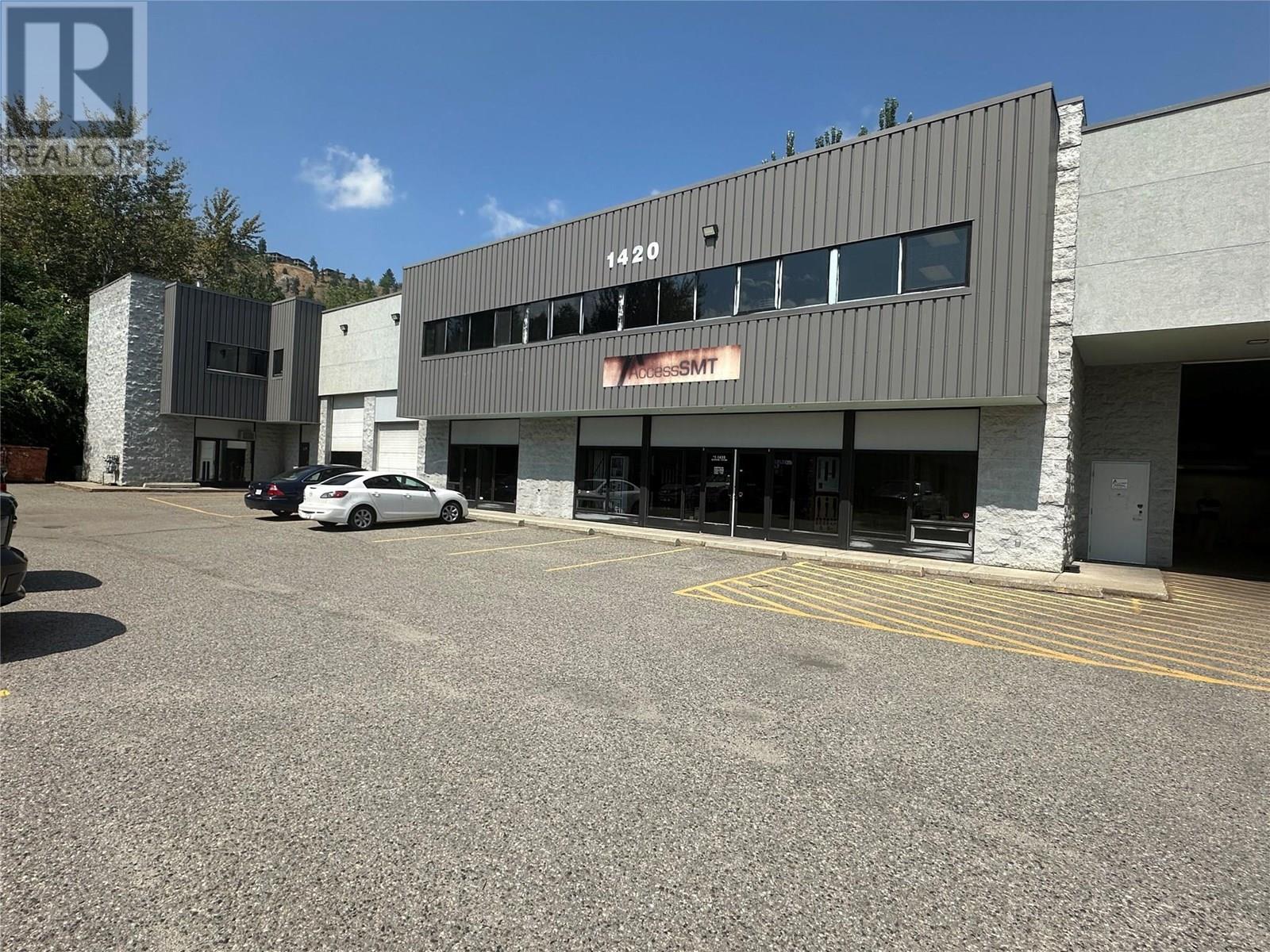 1418-1420 Hunter Court. Kelowna, British Columbia