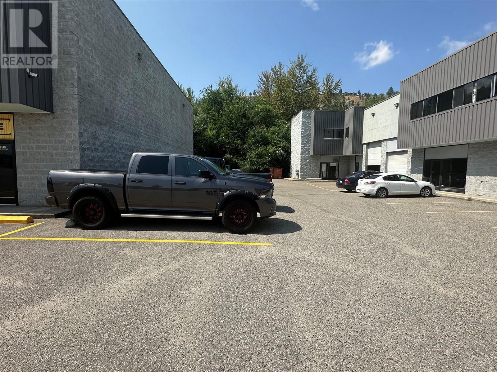 1418-1420 Hunter Court. Kelowna, British Columbia