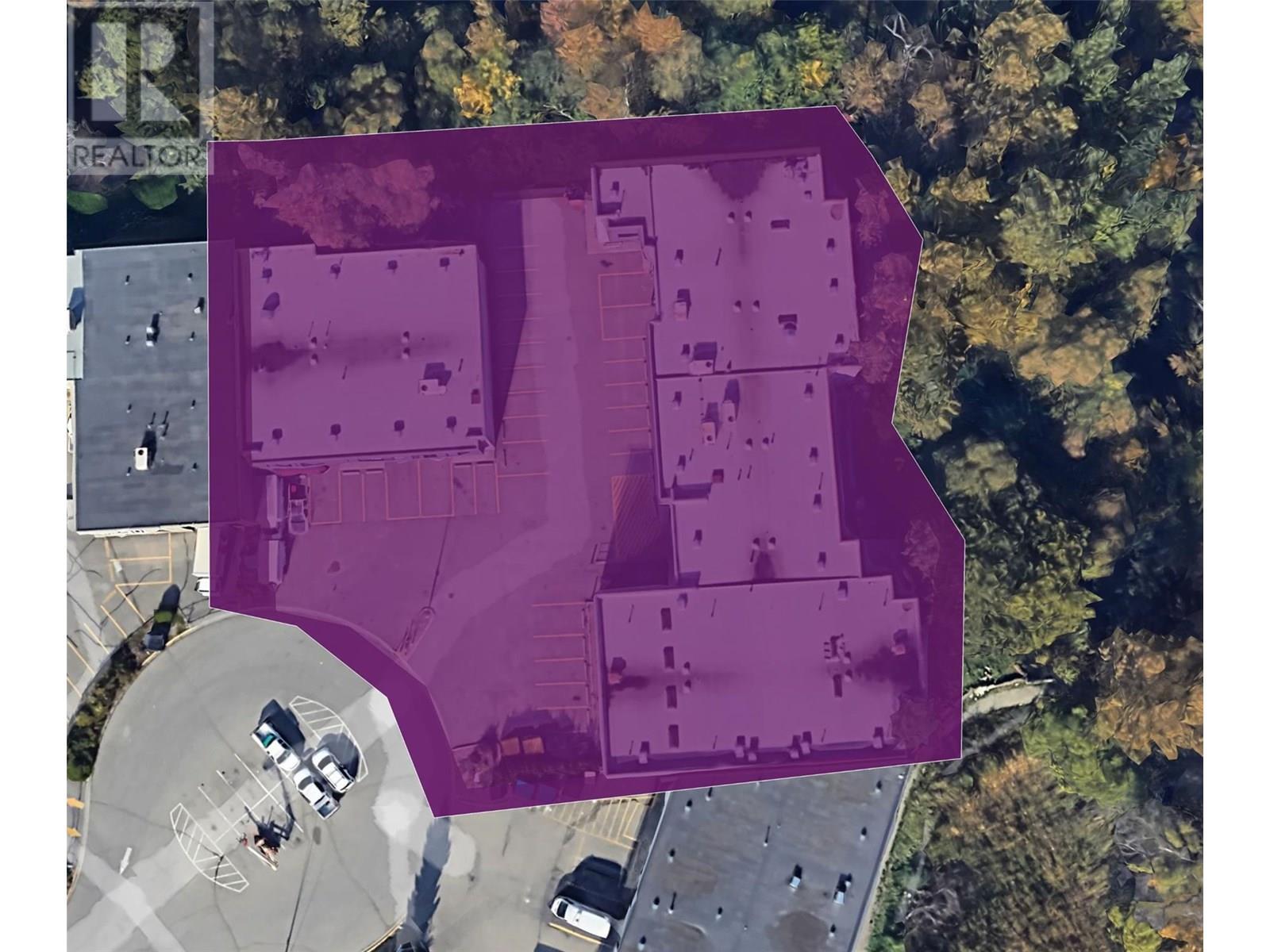 1418-1420 Hunter Court. Kelowna, British Columbia