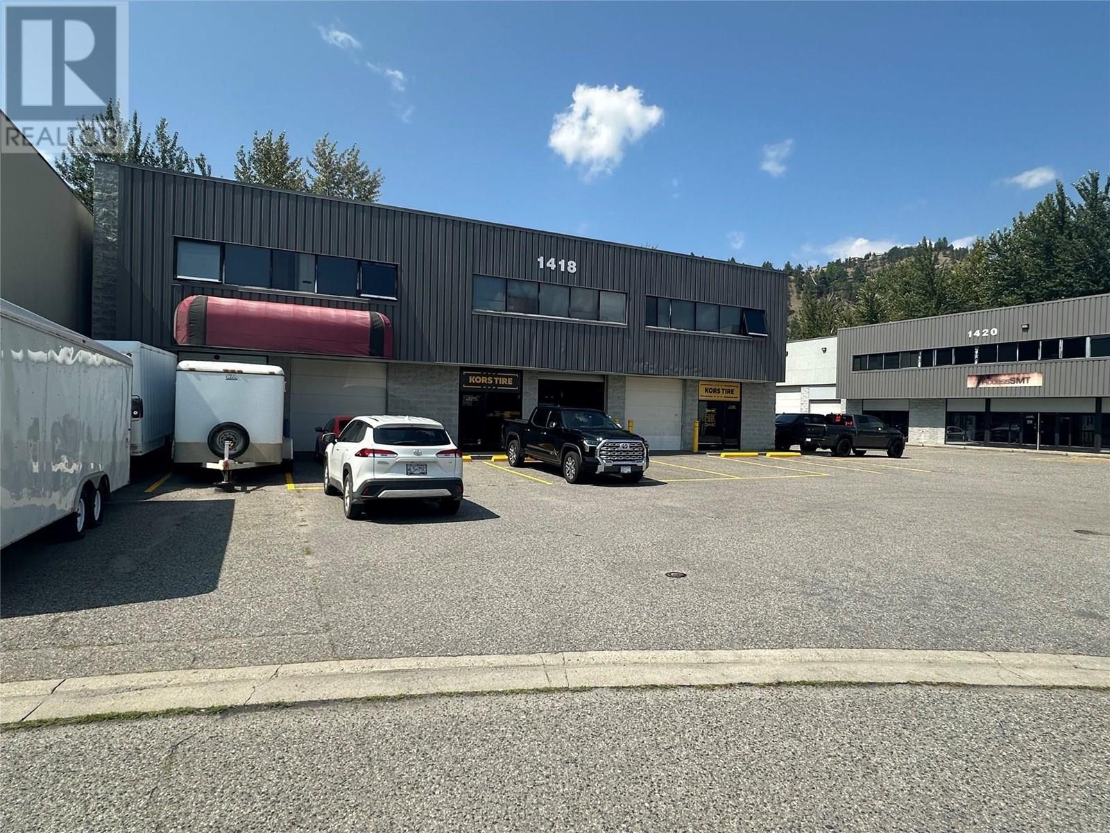 1418-1420 Hunter Court. Kelowna, British Columbia