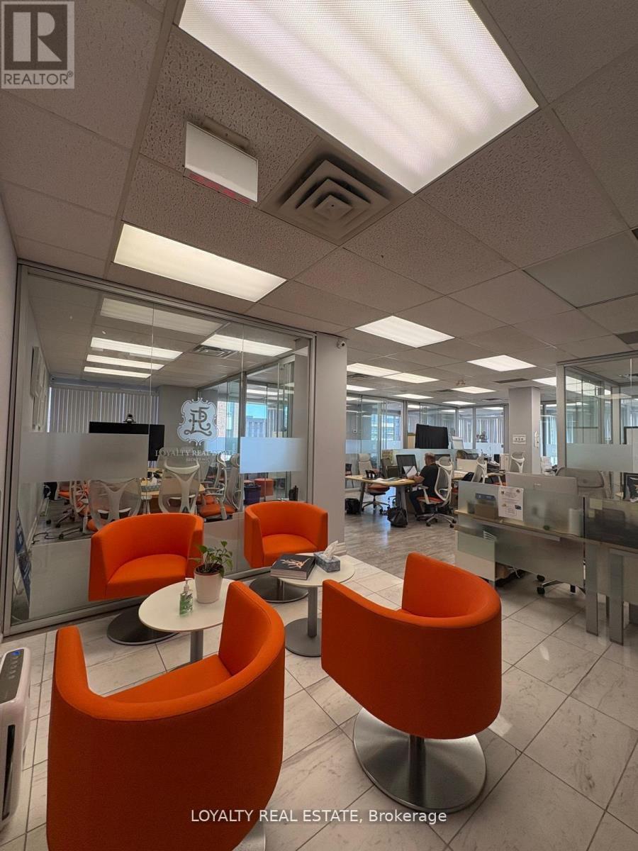 200 Consumers Road, Toronto (henry Farm)