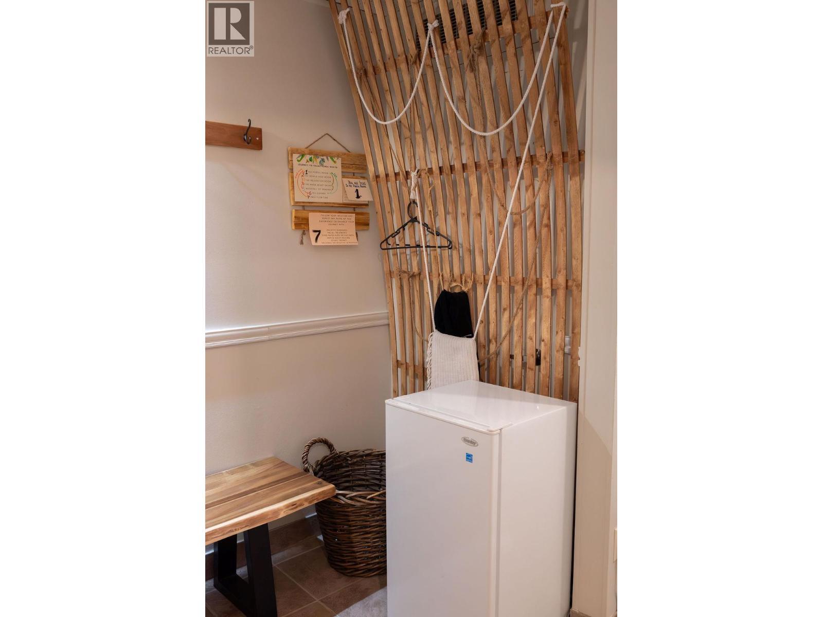 545 Lawrence Avenue Unit# 101a. Kelowna, British Columbia