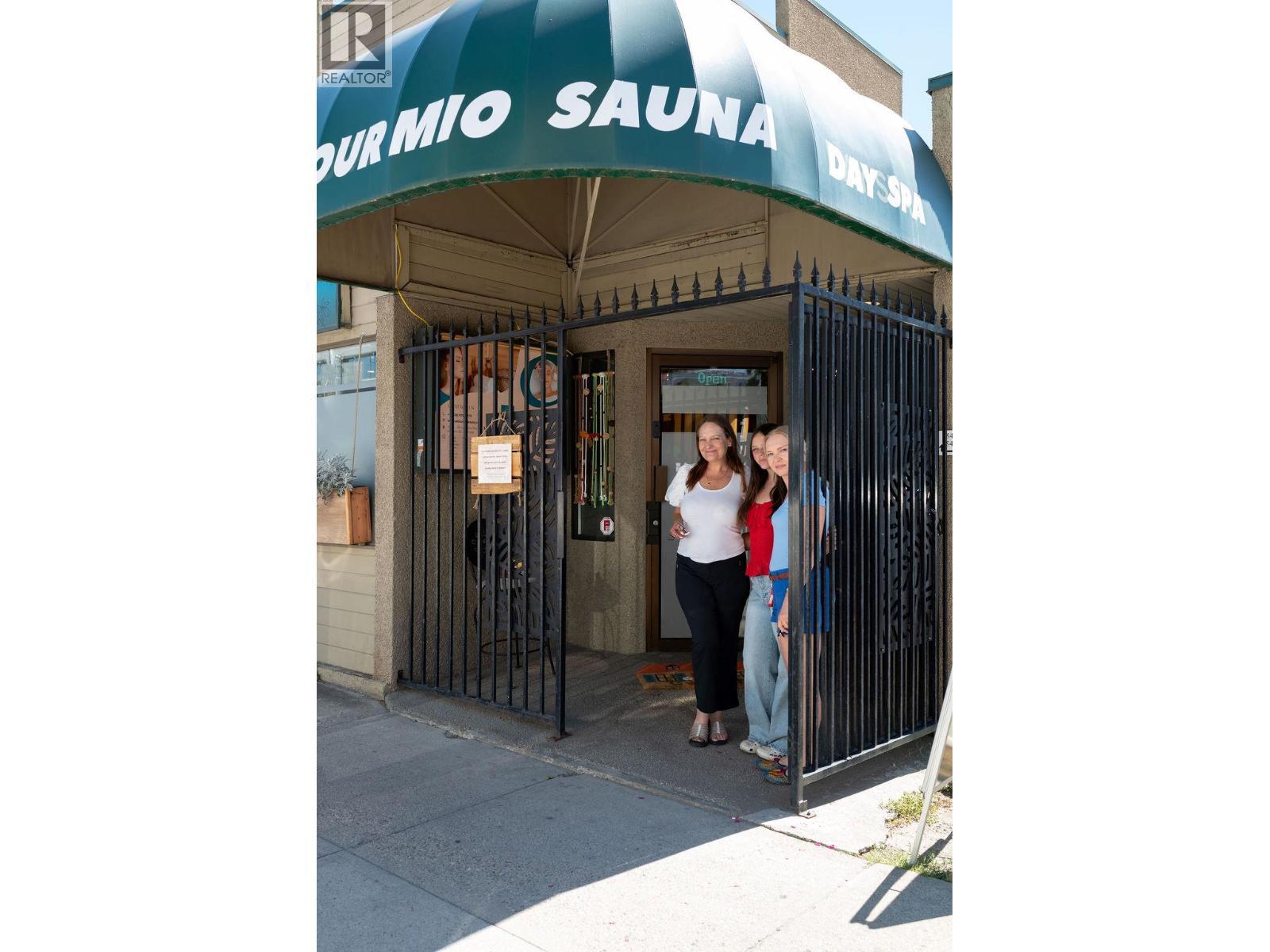 545 Lawrence Avenue Unit# 101a. Kelowna, British Columbia