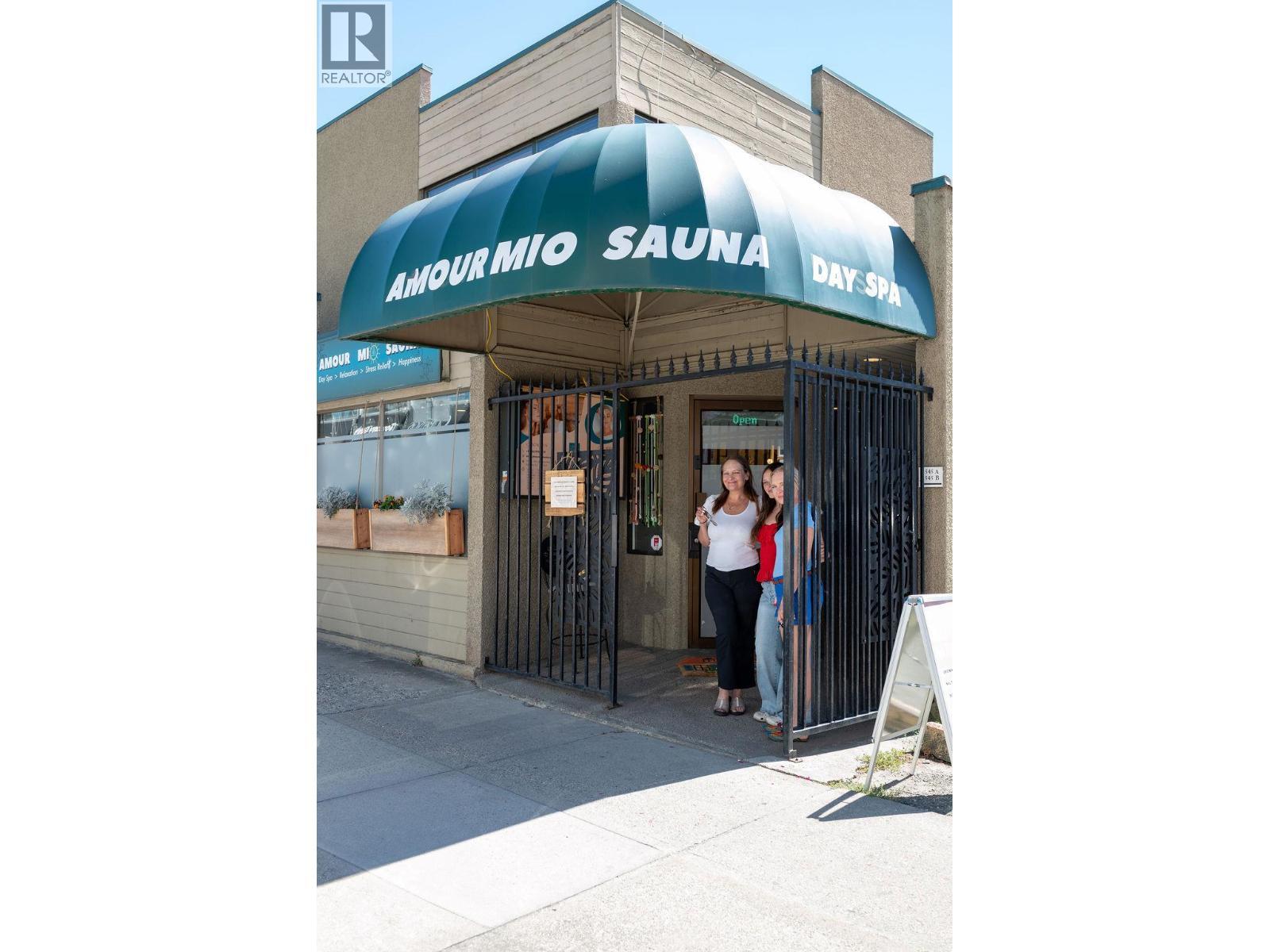 545 Lawrence Avenue Unit# 101a. Kelowna, British Columbia