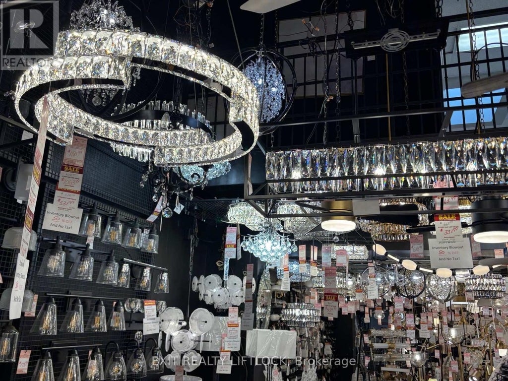 746 Lansdowne Street W, Peterborough Central (south)