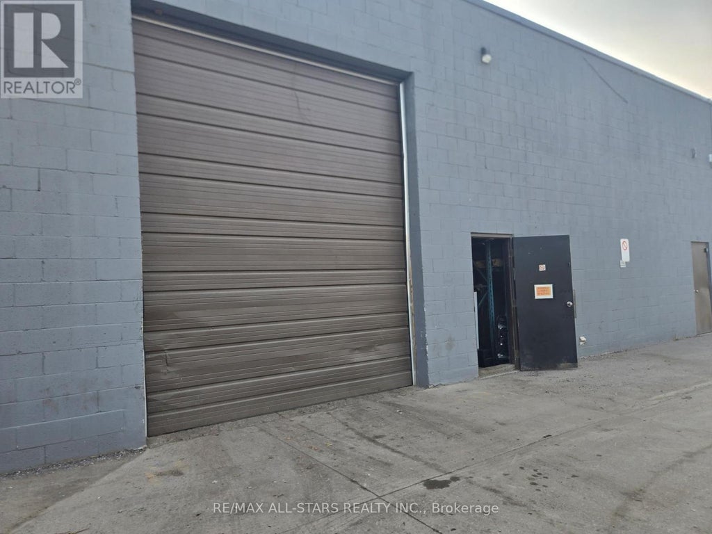 7b - 24707 Woodbine Avenue, Georgina (belhaven)