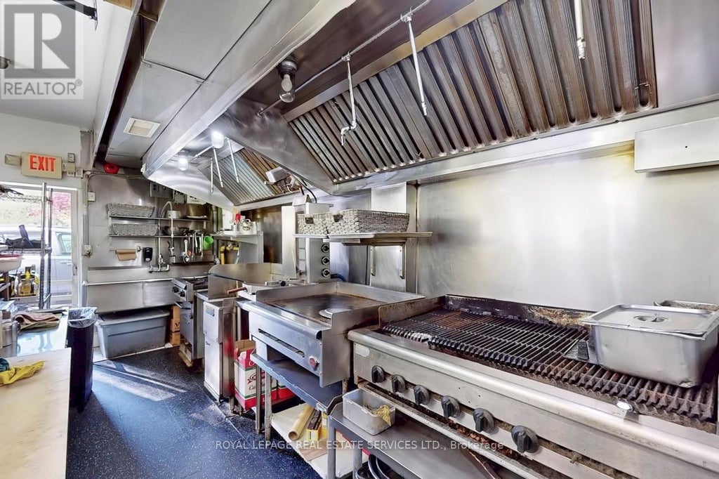 6 Fairlawn Avenue, Toronto (lawrence Park North)