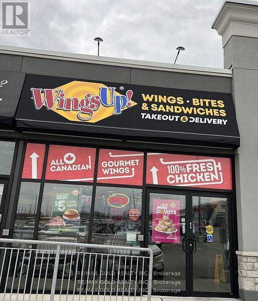 54 B Davis Drive E, Newmarket (central Newmarket)