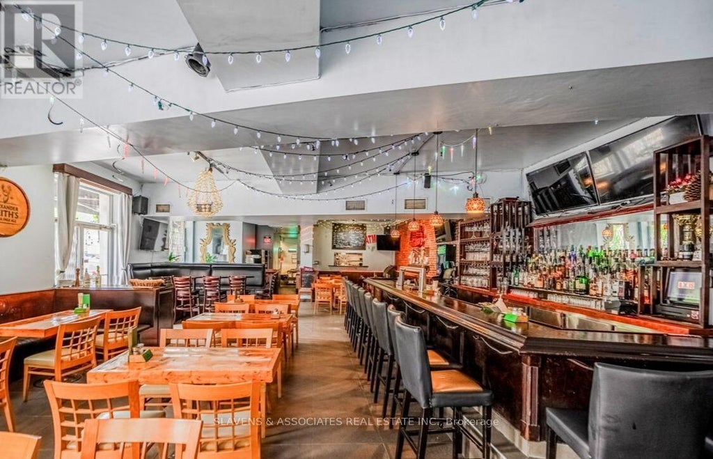 3048 Dundas Street W, Toronto (junction Area)