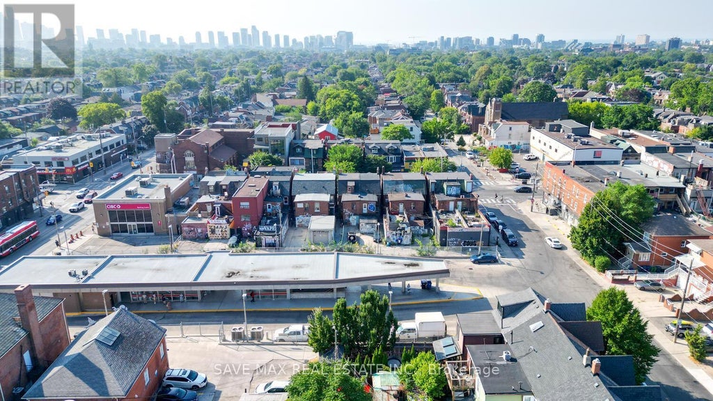 910 Bloor Street W, Toronto (dovercourt-Wallace Emerson-Junction)