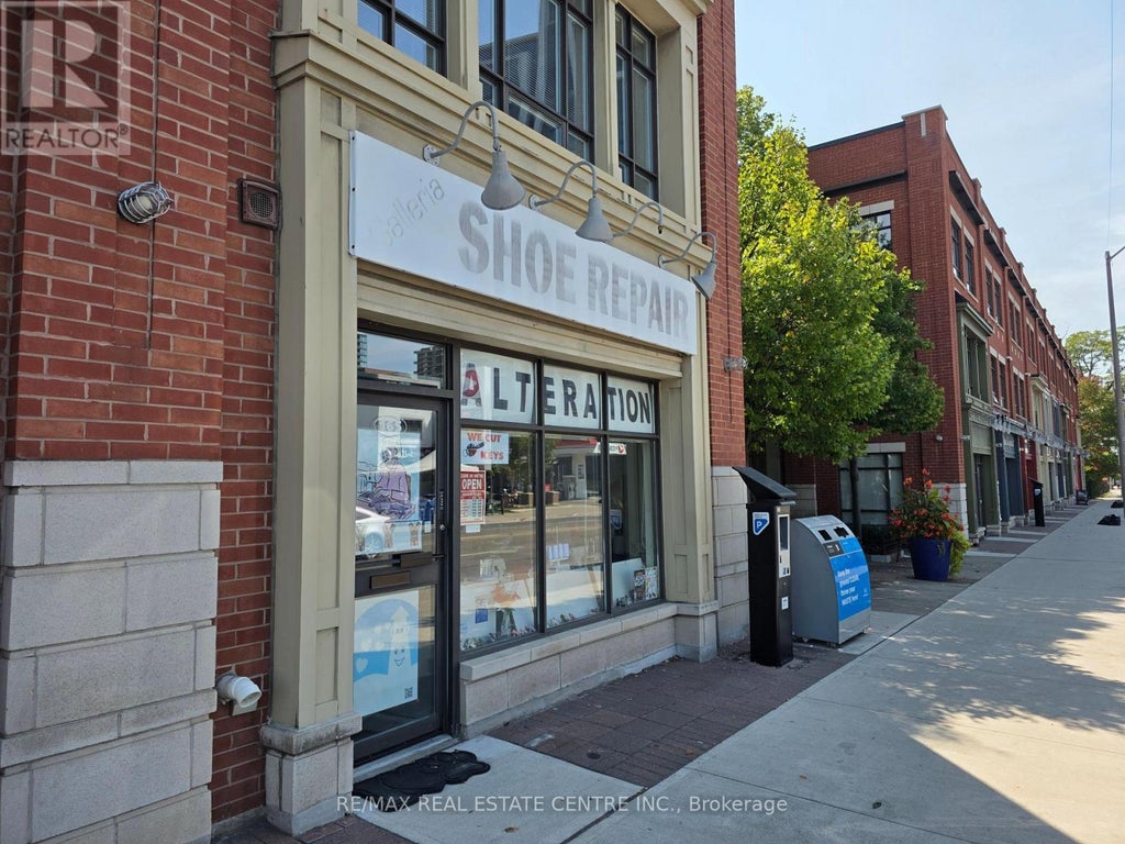 165 Lakeshore Road E, Mississauga (port Credit)