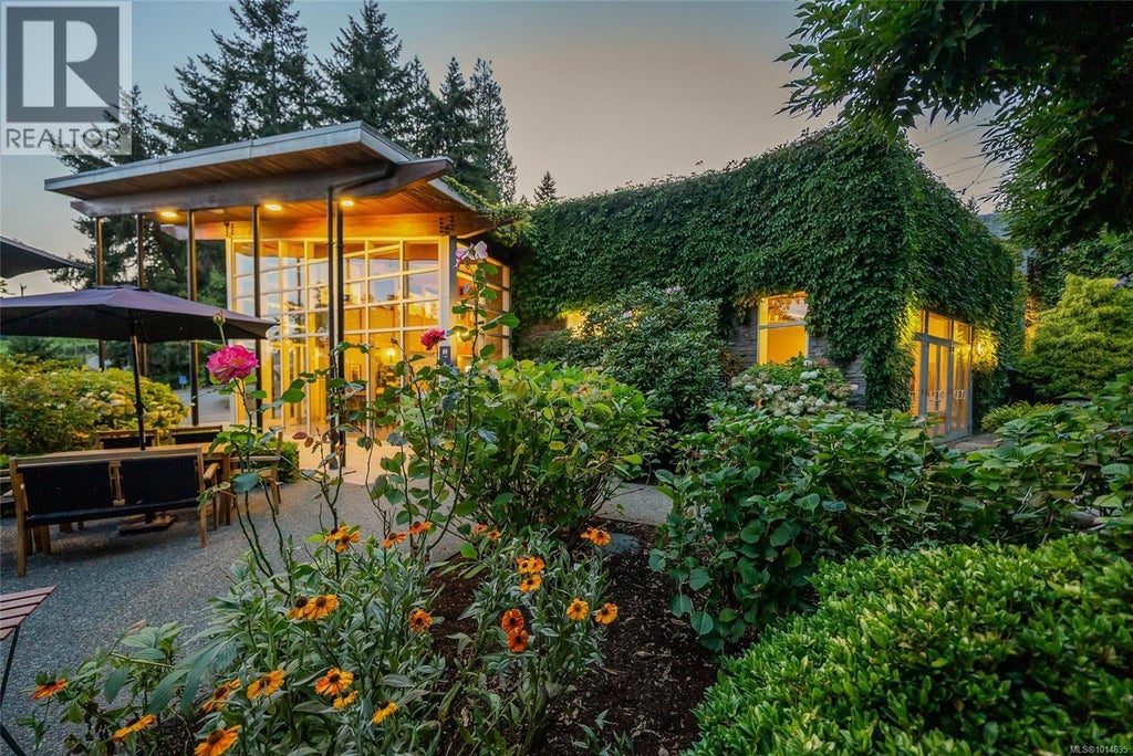 6552 North Rd, Duncan