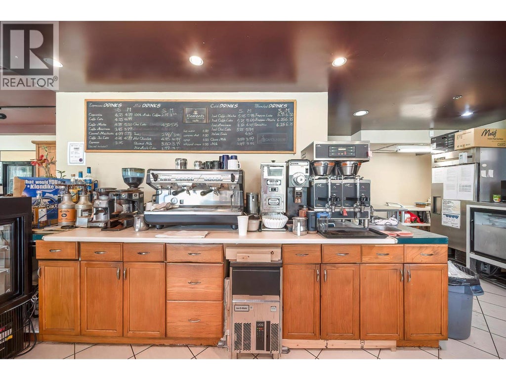 108 3855 Henning Drive, Burnaby