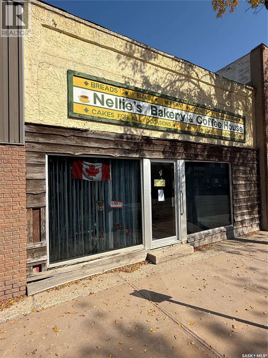 140 3rd Avenue W, Melville