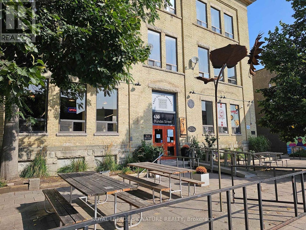 630 Dundas Street, London East (east G)