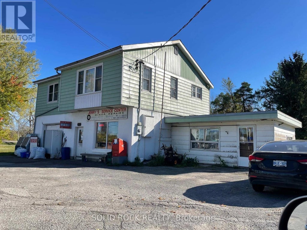 24 County Rd 17 Se, Elizabethtown-Kitley