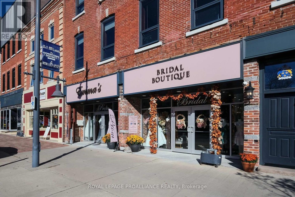 251 Front Street, Belleville (belleville Ward)