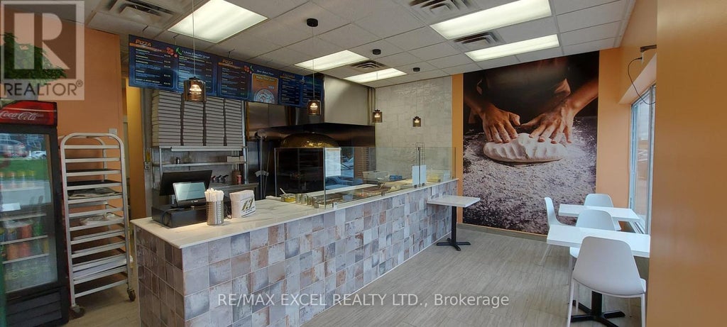 4 - 16700 Bayview Avenue, Newmarket (stonehaven-Wyndham)