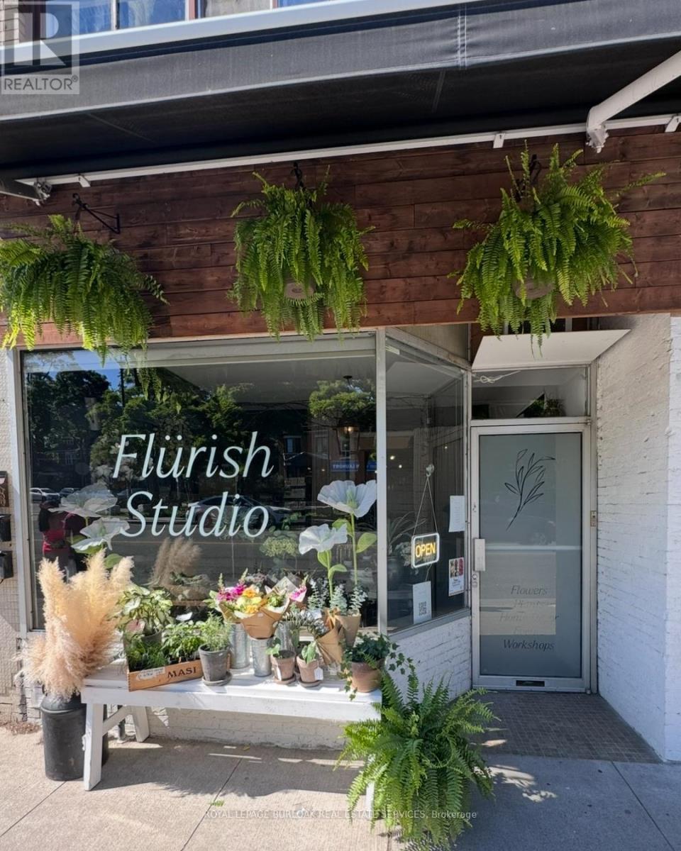 3130 Dundas Street W, Toronto (junction Area)