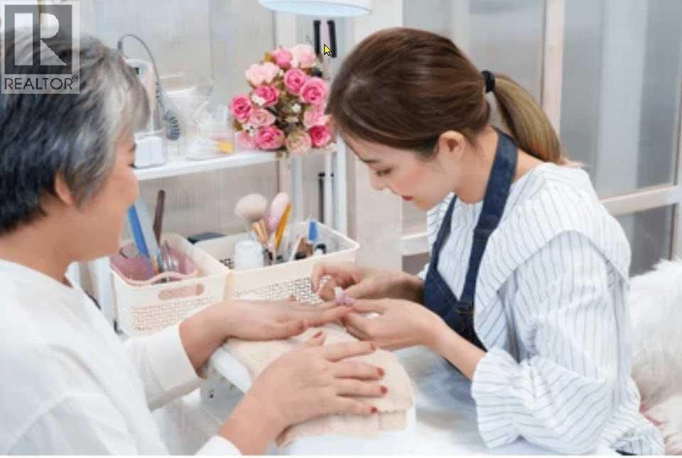 329 #, 2555 32 Street Ne, Calgary