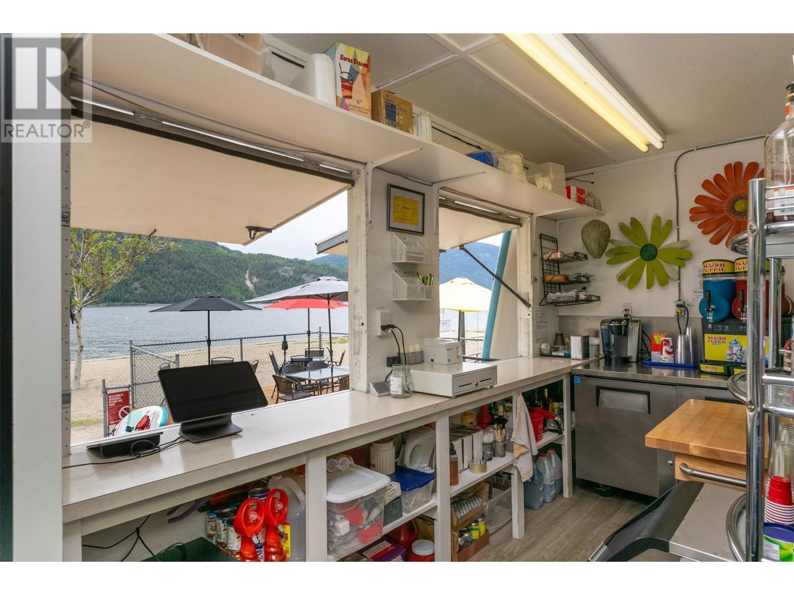 7220 36 Street Ne. Salmon Arm, British Columbia