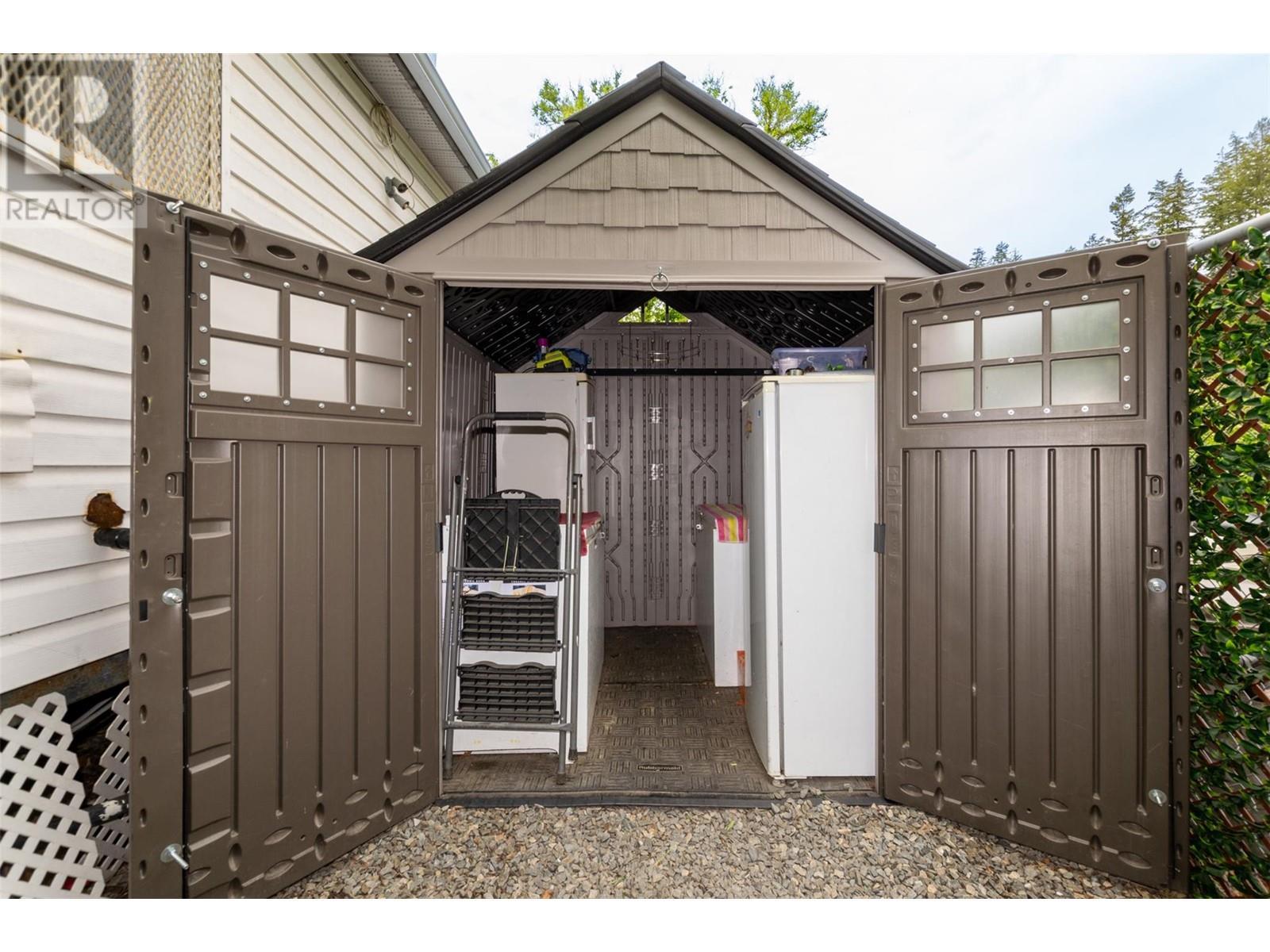 7220 36 Street Ne. Salmon Arm, British Columbia