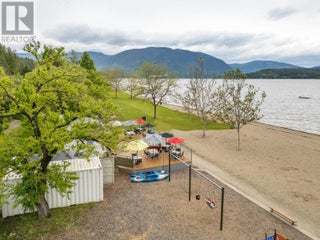 7220 36 Street Ne. Salmon Arm, British Columbia