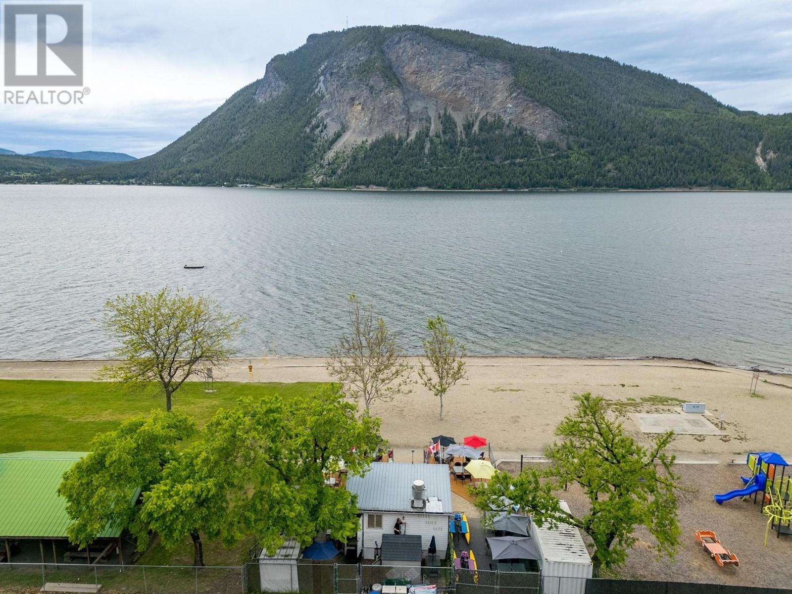 7220 36 Street Ne. Salmon Arm, British Columbia