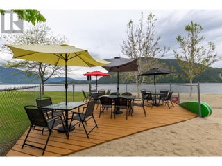 7220 36 Street Ne. Salmon Arm, British Columbia