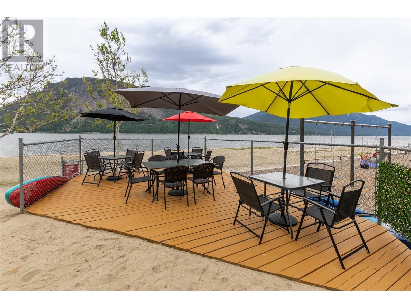 7220 36 Street Ne. Salmon Arm, British Columbia