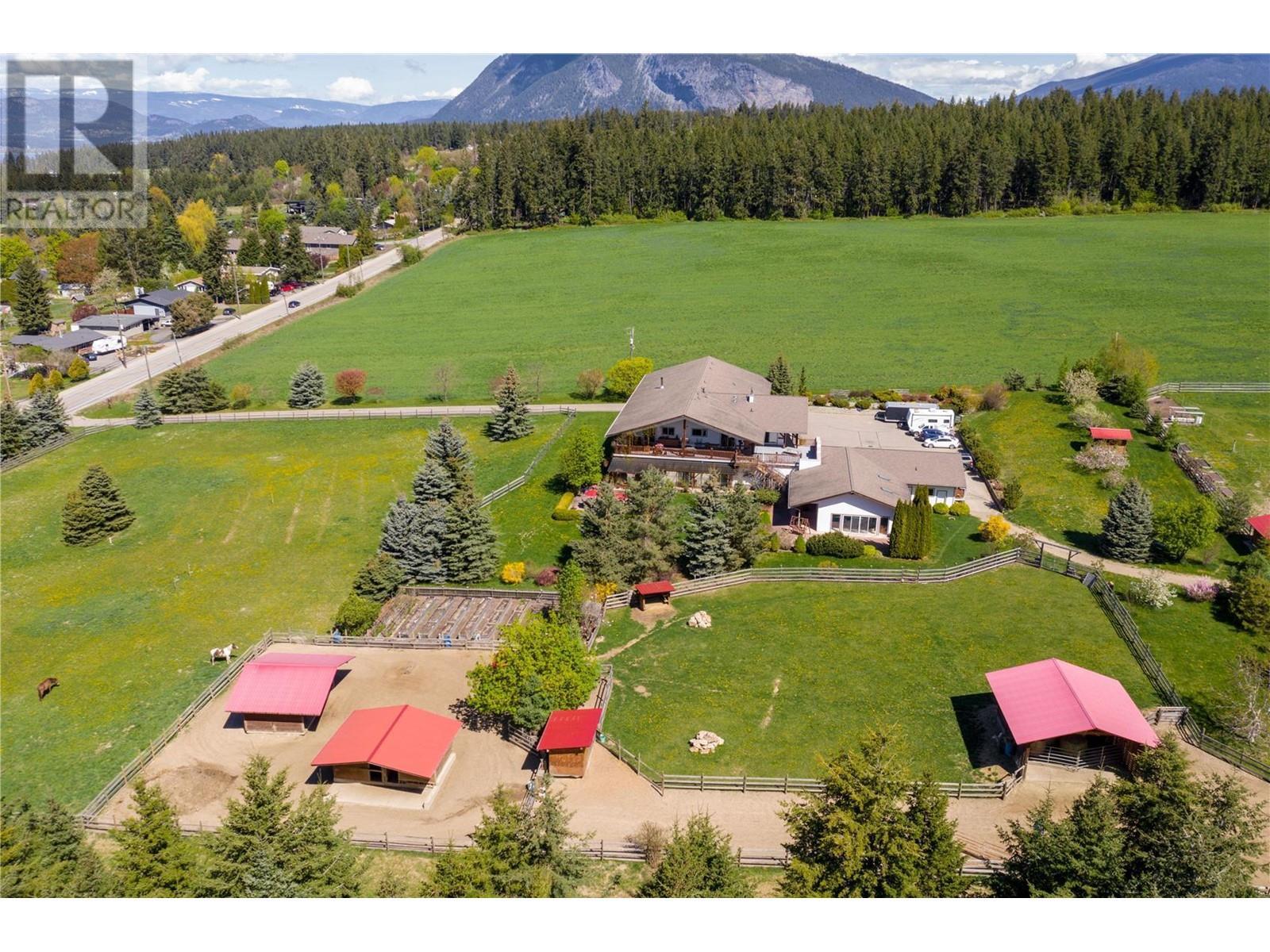 2190 30 Street Ne. Salmon Arm, British Columbia