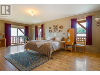 2190 30 Street Ne. Salmon Arm, British Columbia