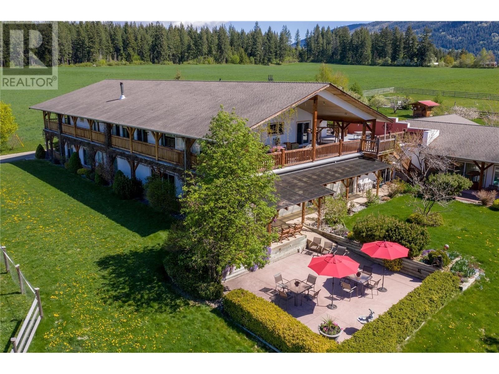 2190 30 Street Ne. Salmon Arm, British Columbia