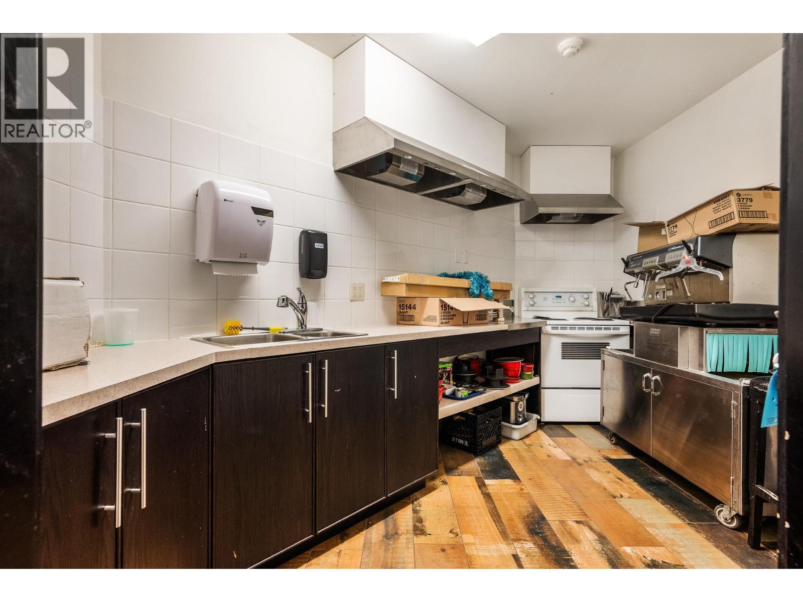 142 Main Street. Silver Star, British Columbia