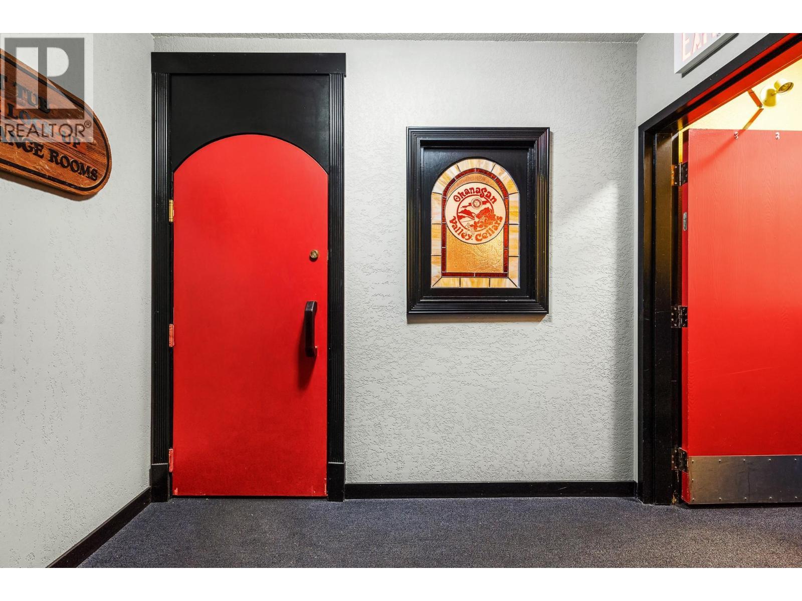 142 Main Street. Silver Star, British Columbia