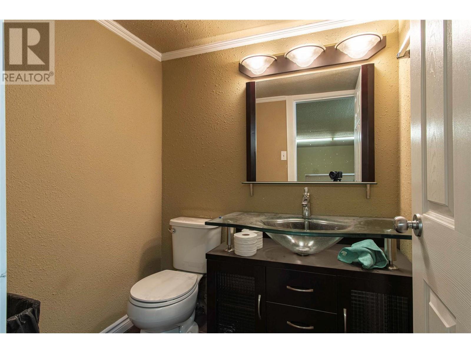 740 Waddington Drive Unit# 12. Vernon, British Columbia