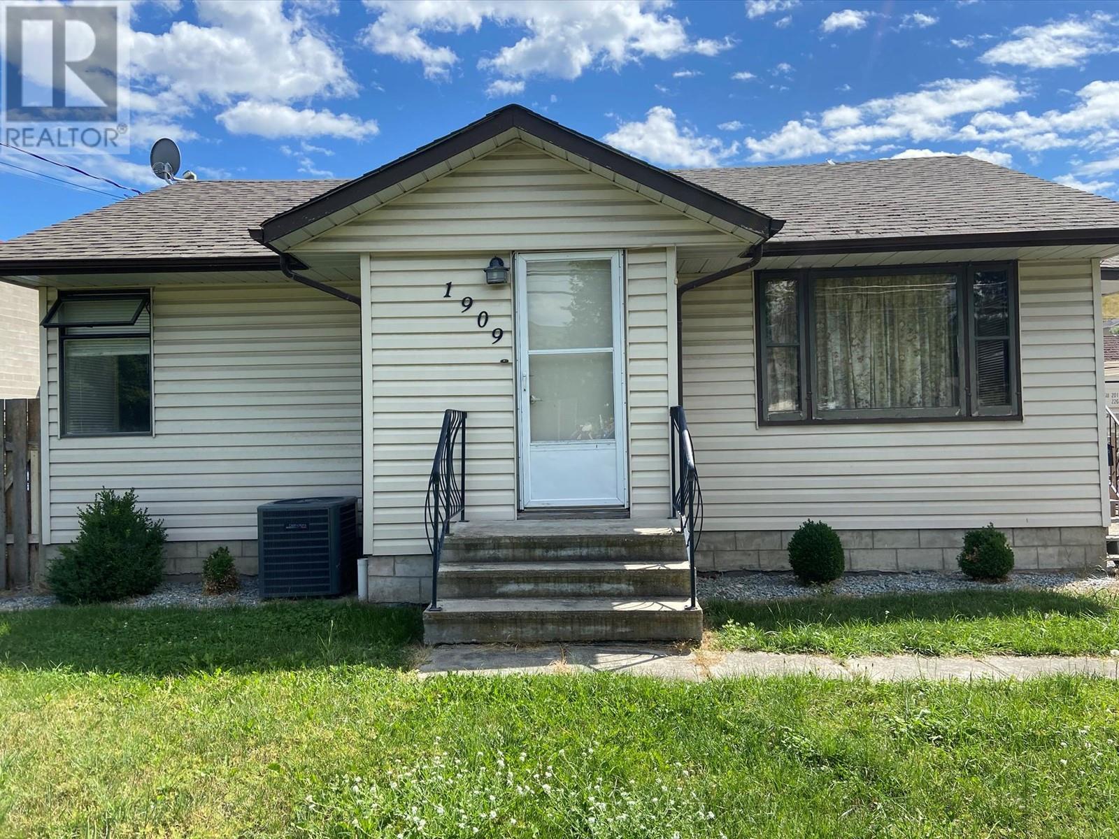 1909 43 Street. Vernon, British Columbia