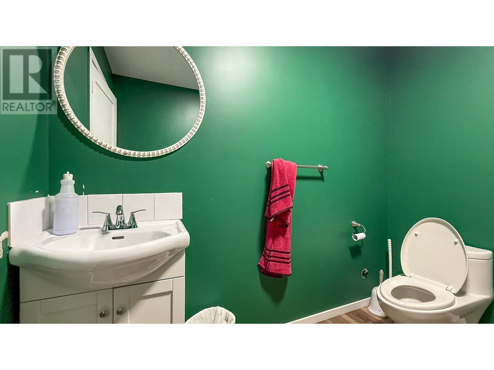 2844 Fenwick Road. Kelowna, British Columbia