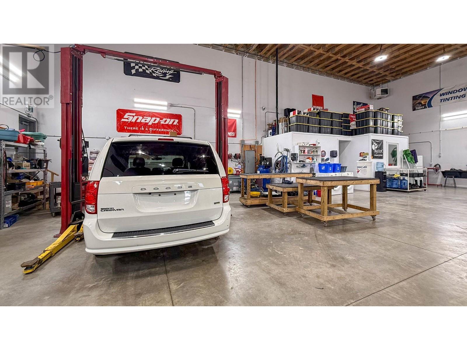 2844 Fenwick Road. Kelowna, British Columbia