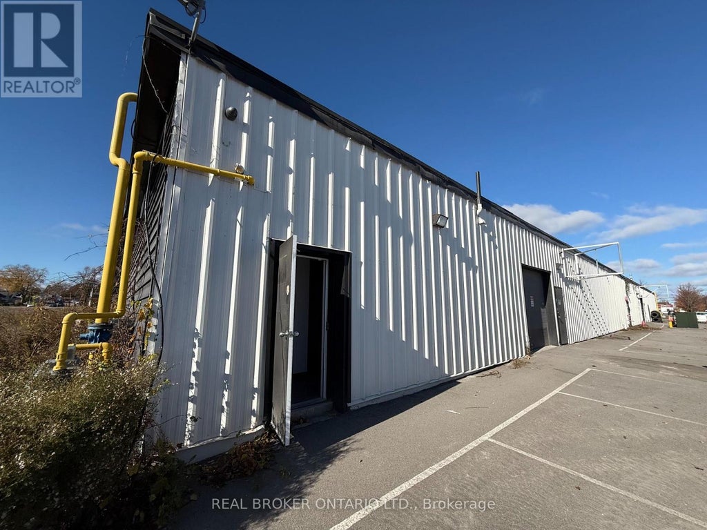 6 - 5900 Thorold Stone Road, Niagara Falls (cherrywood)