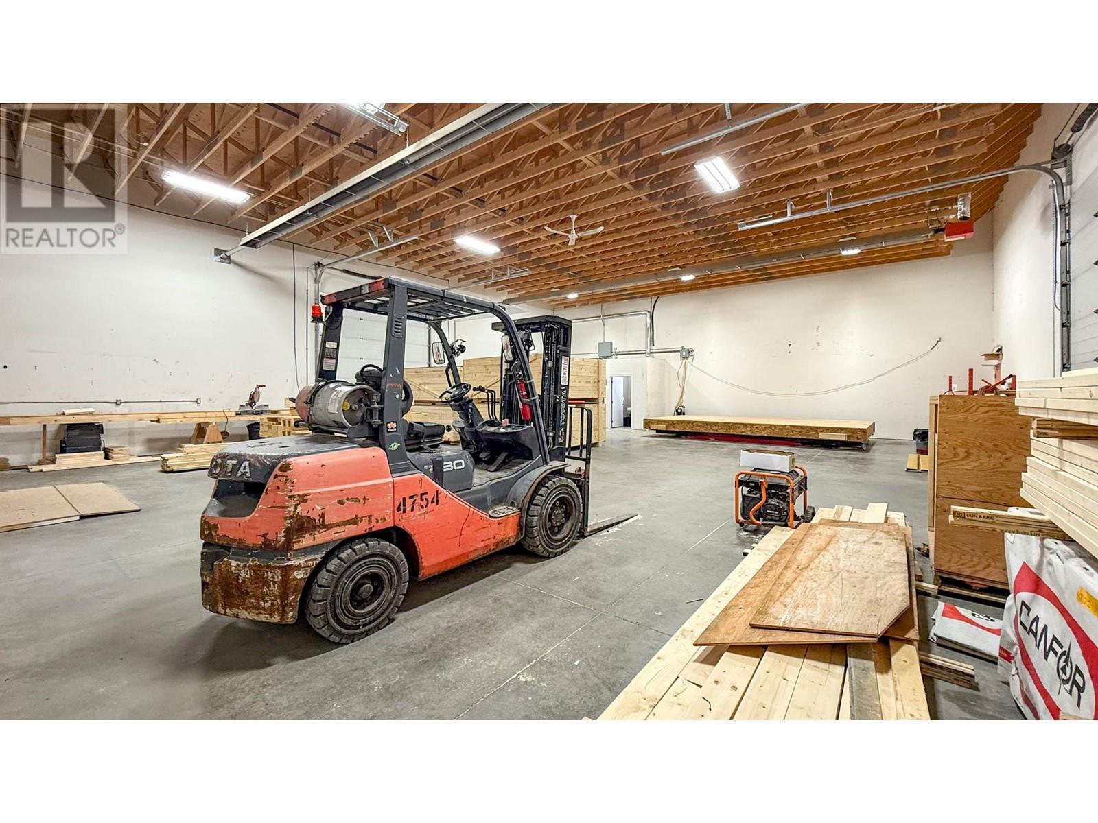 9013 - 9021 Jim Bailey Road. Kelowna, British Columbia