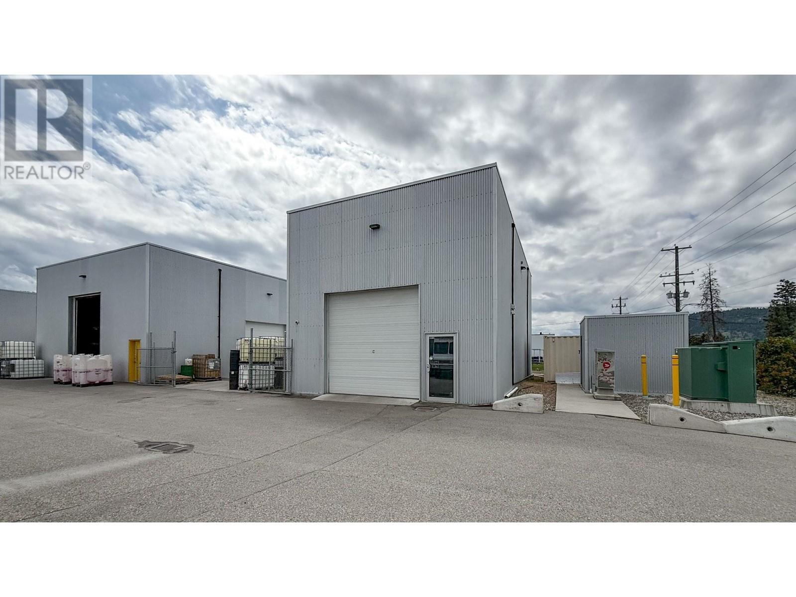 9013 - 9021 Jim Bailey Road. Kelowna, British Columbia