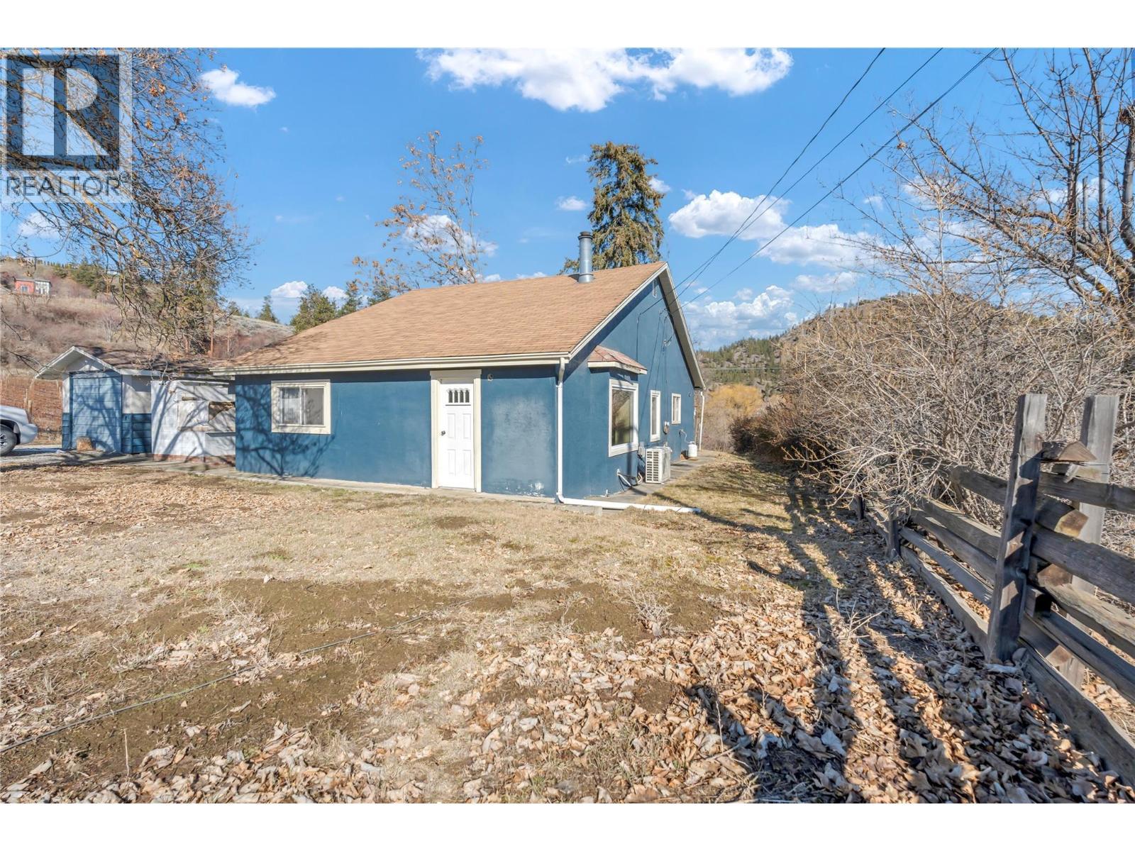 5214 Monro Avenue. Summerland, British Columbia