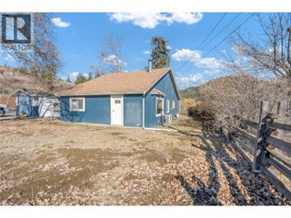 5214 Monro Avenue. Summerland, British Columbia