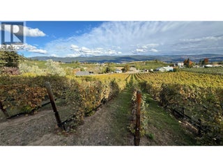 5214 Monro Avenue. Summerland, British Columbia