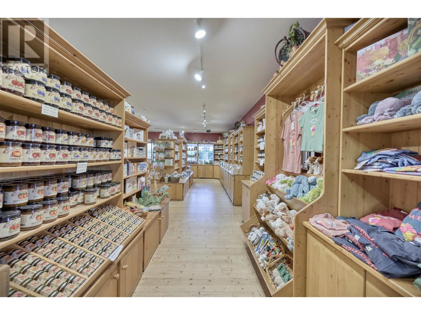 6206 Canyon View Road. Summerland, British Columbia