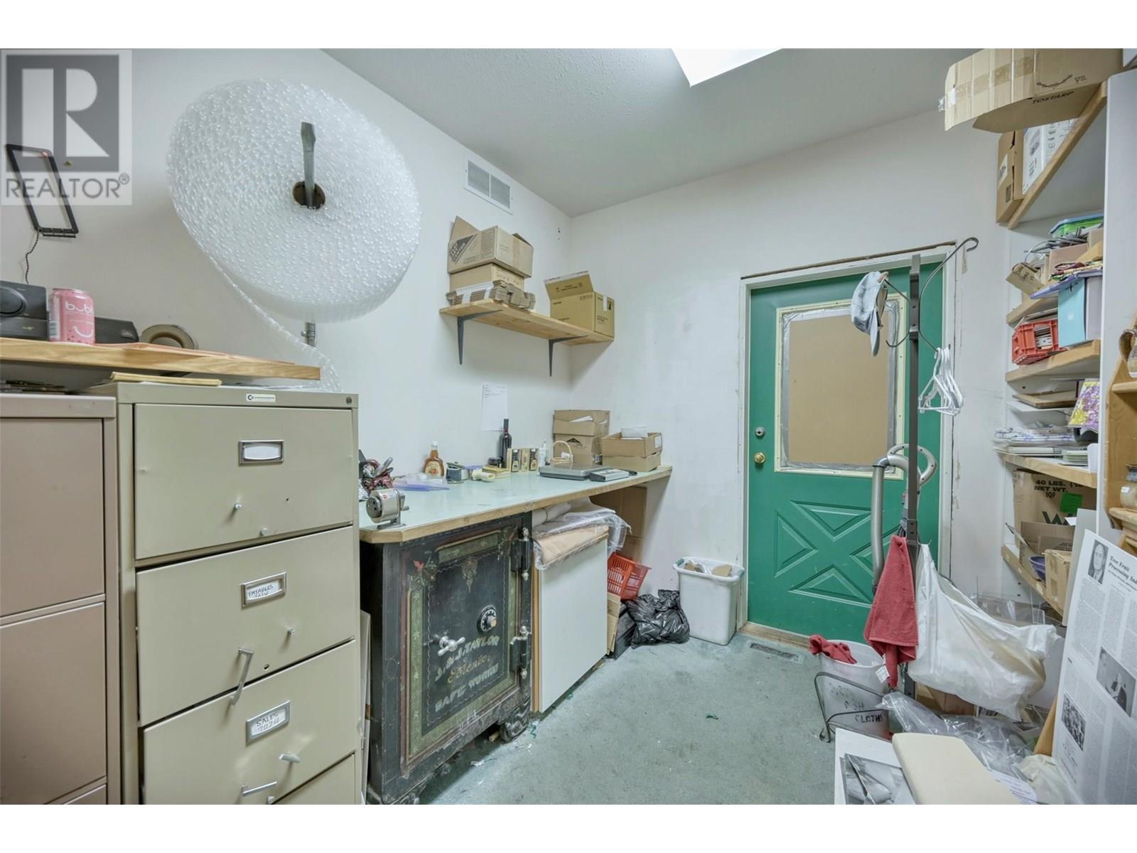 6206 Canyon View Road. Summerland, British Columbia