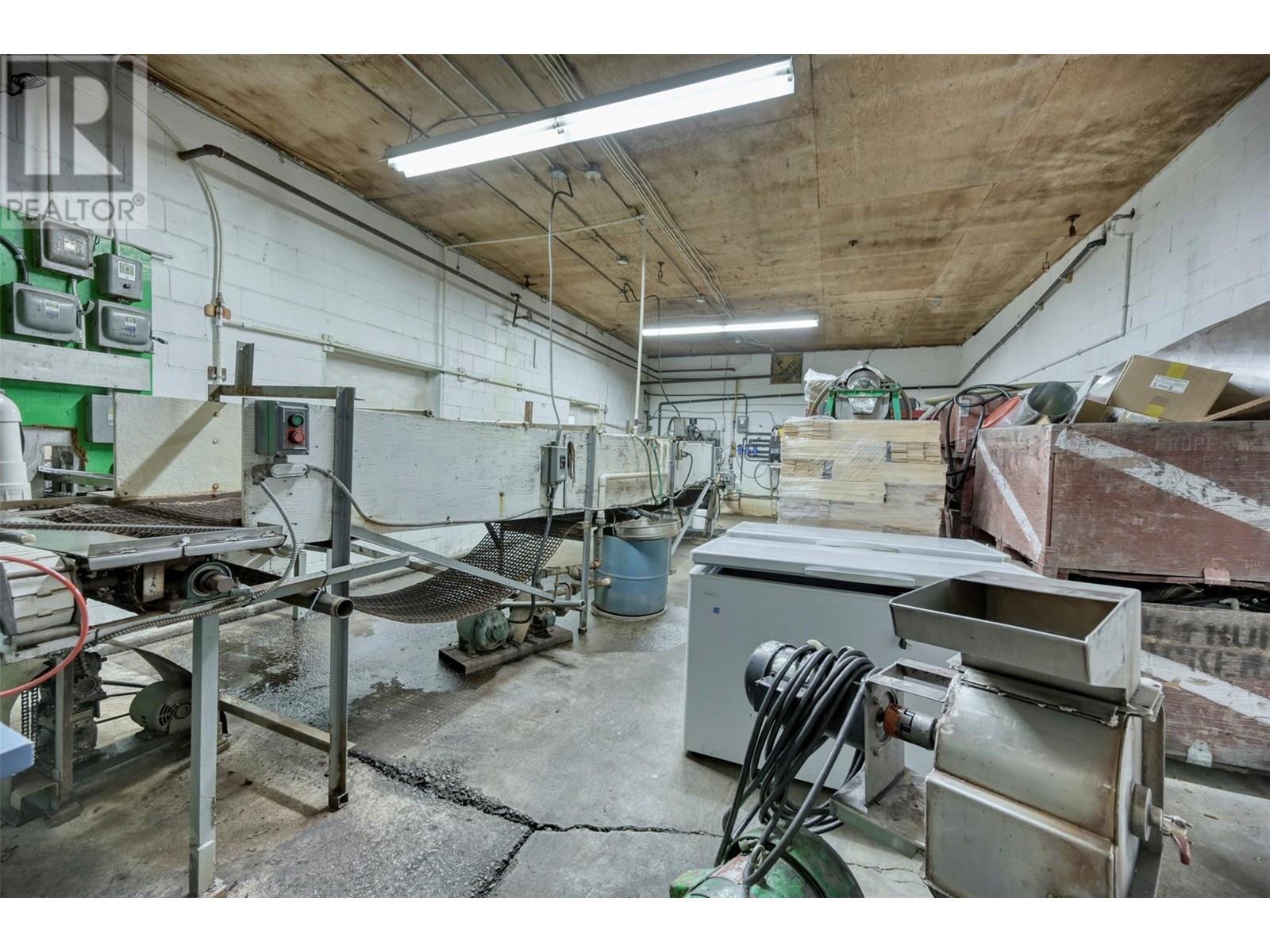 6206 Canyon View Road. Summerland, British Columbia