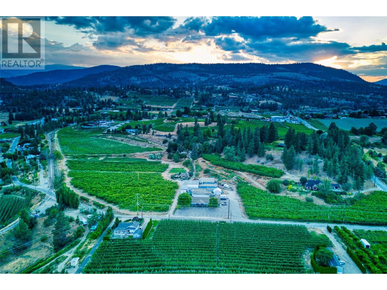 6206 Canyon View Road. Summerland, British Columbia