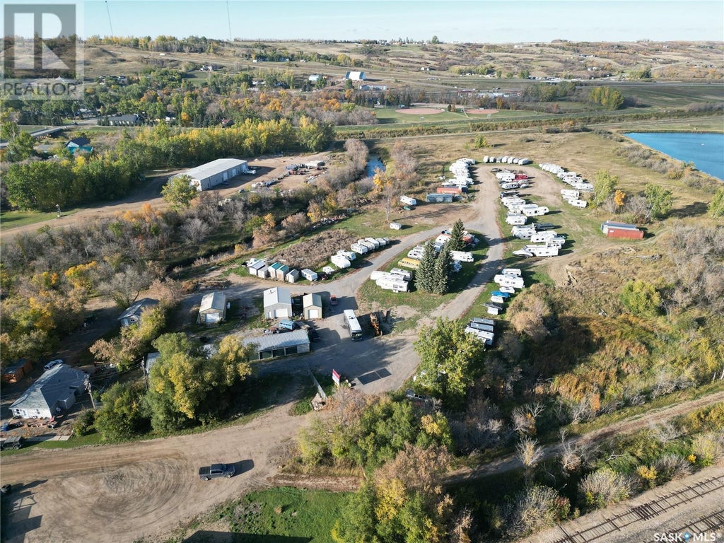 100 2nd Avenue E, Lumsden